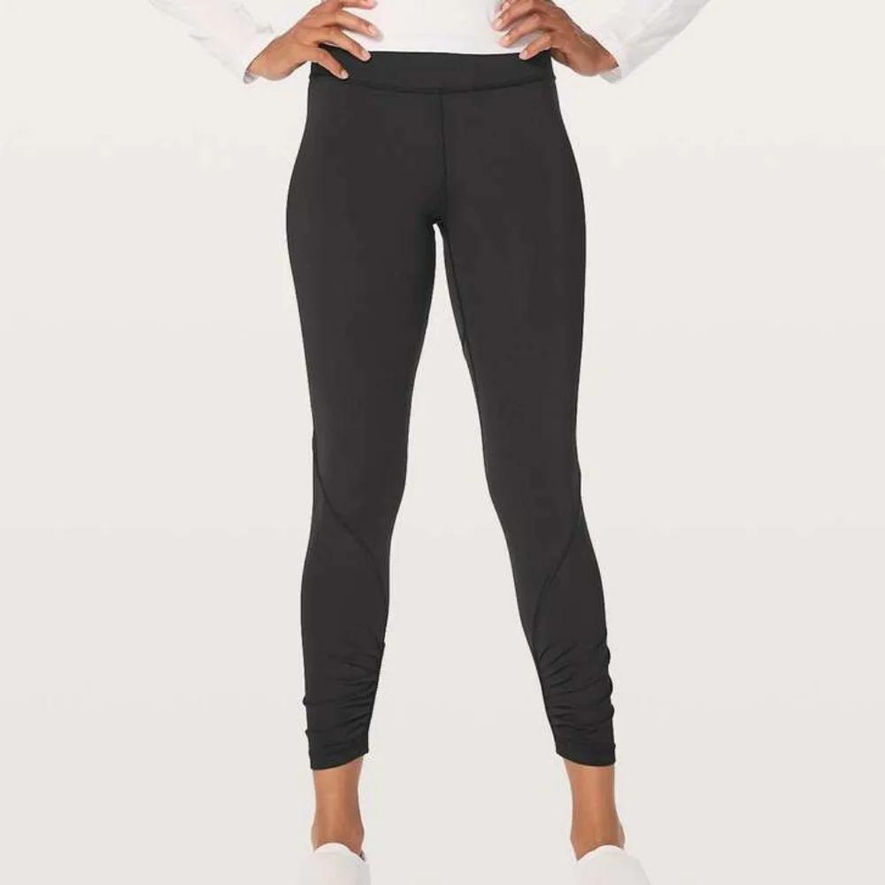 Lululemon Play Off The Pleats Tight 25in Black Style W5AY7S Size 6